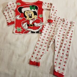 Mickey 18 months pj set fit smaller more like 12 months
